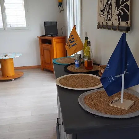 Le Ponton De Holiday home