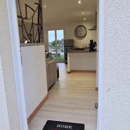 Le Ponton De Holiday home *