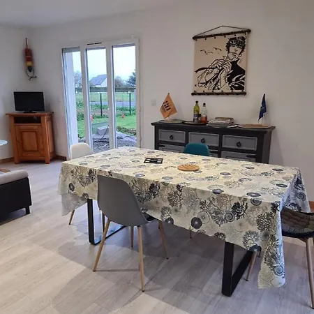 Le Ponton De Holiday home *