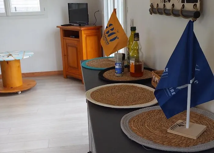 Le Ponton De Holiday home