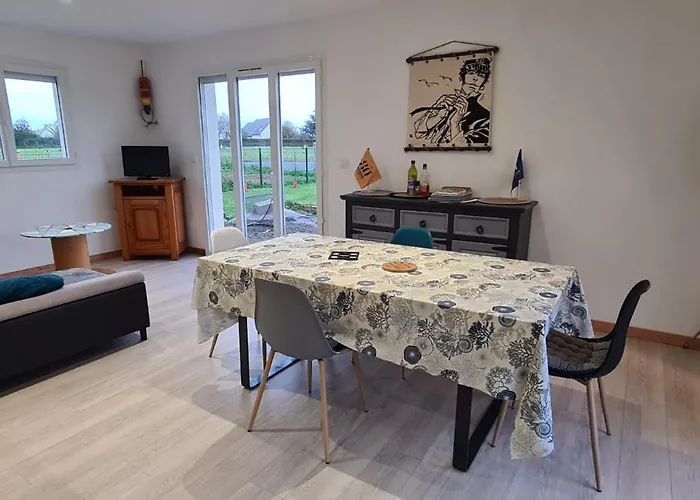 Le Ponton De Holiday home *